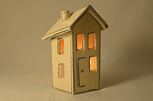 Load image into Gallery viewer, Κεραμικό σπιτάκι λευκό για ρεσό