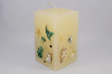 Load image into Gallery viewer, Κερί  ορθογώνιο χειροποίητο,  με κοχύλια και αστερίες