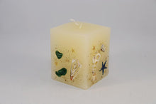 Load image into Gallery viewer, Κερί ορθογώνιο χειροποίητο με κοχύλια και αστερίες