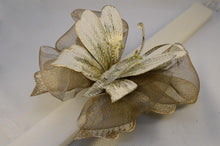 Load image into Gallery viewer, Λαμπάδα βάπτισης πεταλούδα χειροποίητη μεταλλική