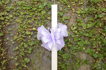 Load image into Gallery viewer, Λαμπάδα βάπτισης με πεταλούδα μεταλλική