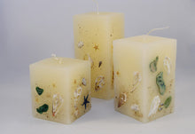Load image into Gallery viewer, Κεριά χειροποίητα με θαλασσινή διακόσμηση, (σετ 3 τεμάχια).