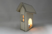 Load image into Gallery viewer, Κεραμικό σπιτάκι  λευκό μεγάλο για ρεσό