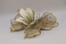 Load image into Gallery viewer, Λαμπάδα βάπτισης πεταλούδα χειροποίητη μεταλλική