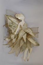 Load image into Gallery viewer, Λαμπάδα βάπτισης νεράϊδα χρυσολαδί