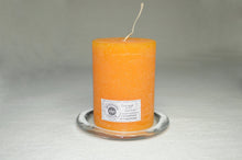 Load image into Gallery viewer, Χειροποίητο αρωματικό κερί κανέλα-πορτοκάλι-βανίλια